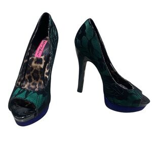 Betsey Johnson Lace Leopard Print Peep Toe Samantha Pumps
